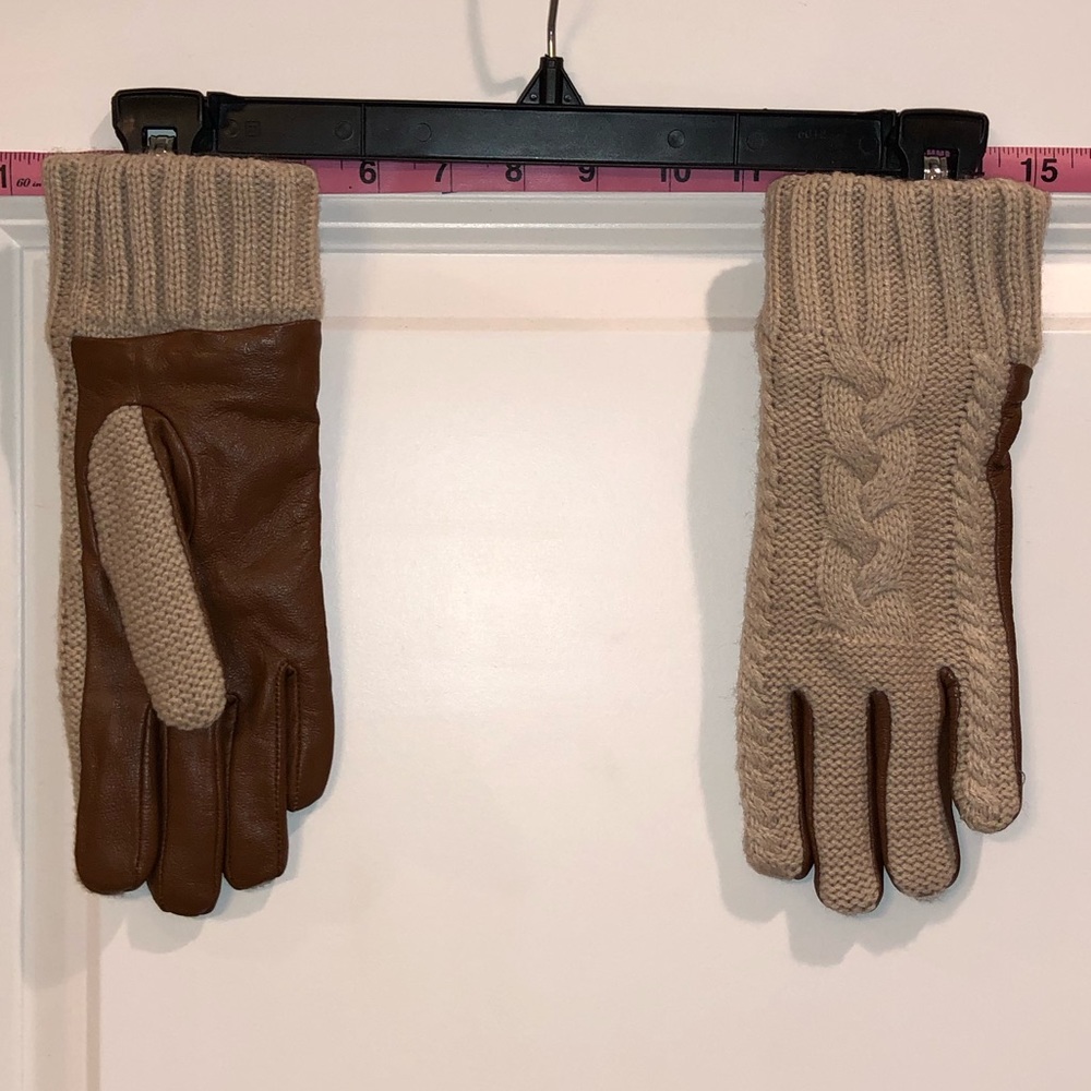 Look Fancy Gloves